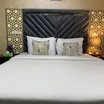 Perfect Pyramids View Inn