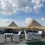 Perfect Pyramids View Inn